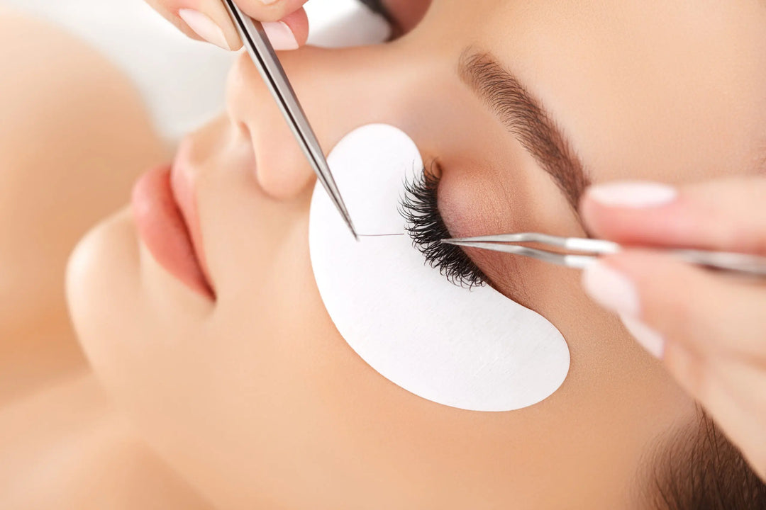 The Ultimate Guide to Light Volume Eyelash Extensions