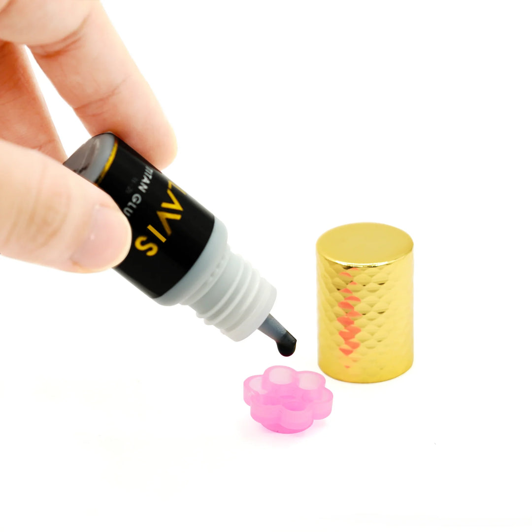 LAVISLASH TITAN GLUE | 5ml | Drying Time 1-2 seconds | Black | Strength: Approximately 6 To 7 Weeks